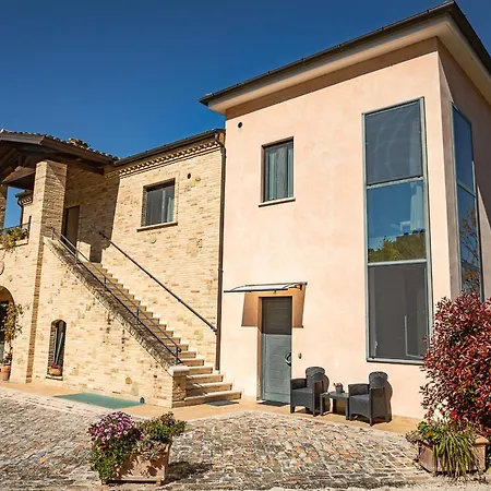 Il Falco Alloggio per agriturismo *